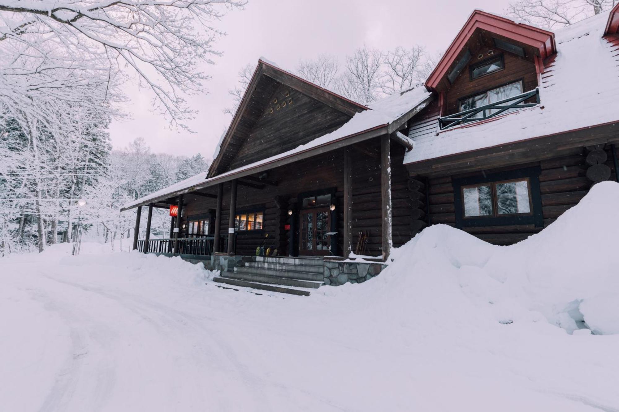Double Black Hotel Hakuba Exterior photo